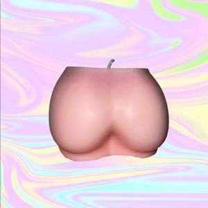 Dreamy hand made booty soy wax candle